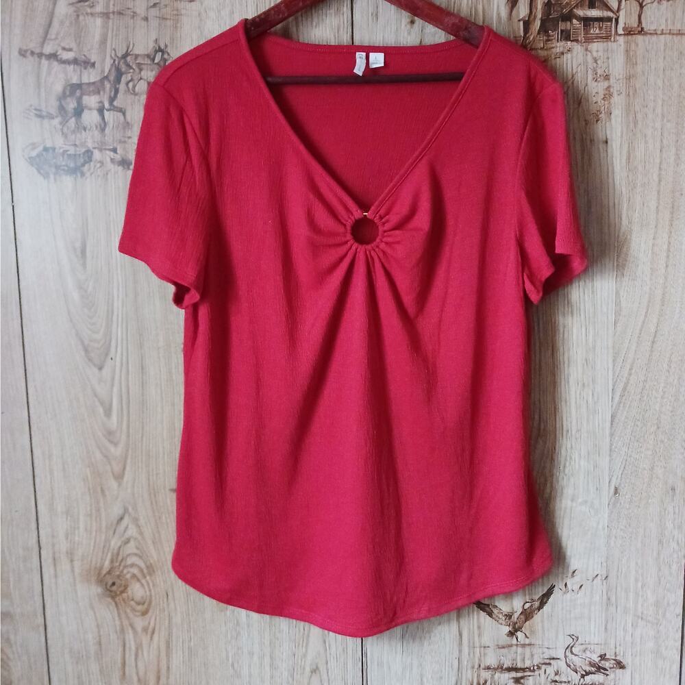 Cato Red Crepe Gathered Fabric Gold Metal Ring v-neck Size  Large